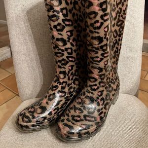 Cheetah rain boots